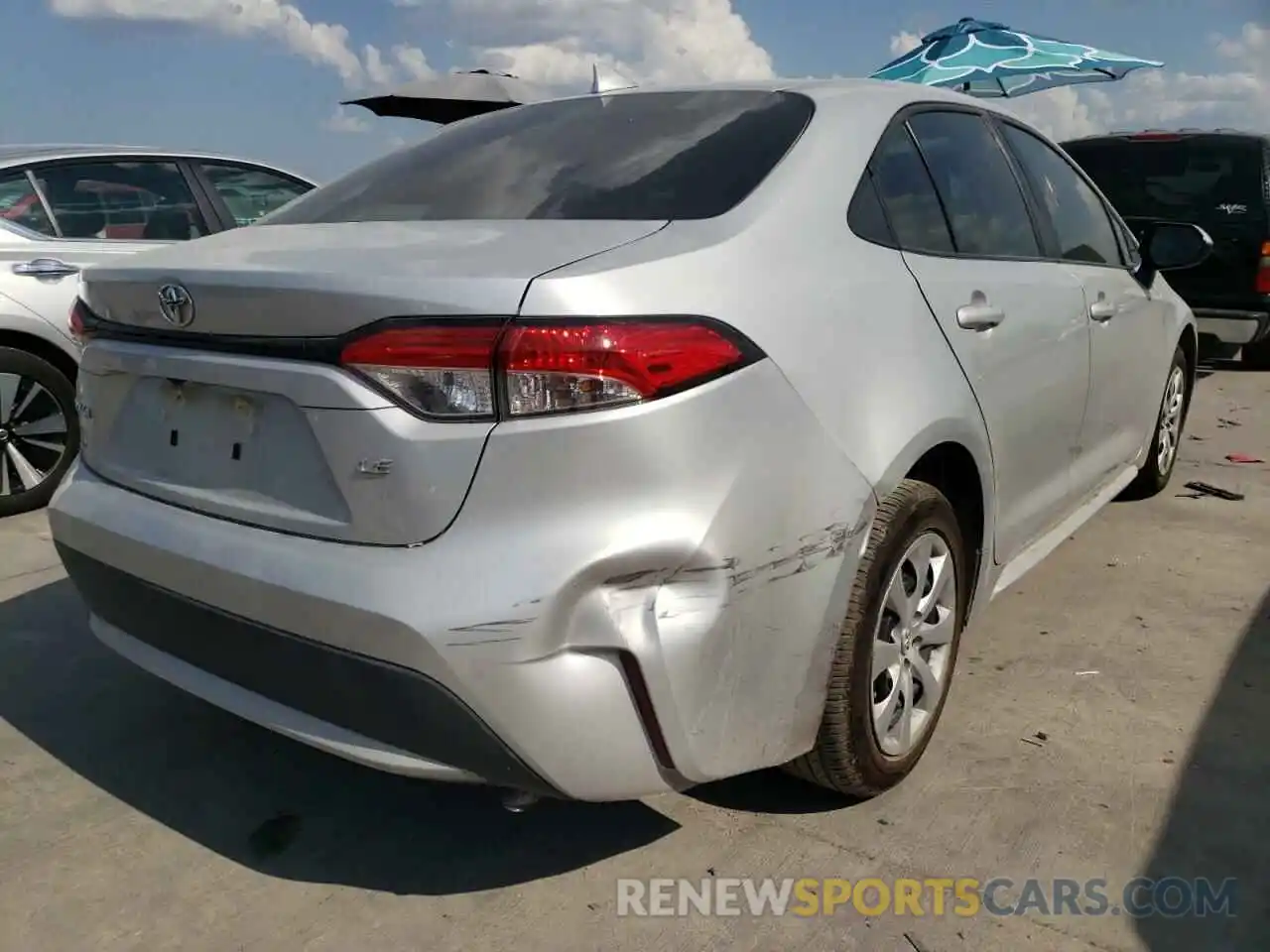 4 Photograph of a damaged car 5YFEPMAE5MP194376 TOYOTA COROLLA 2021