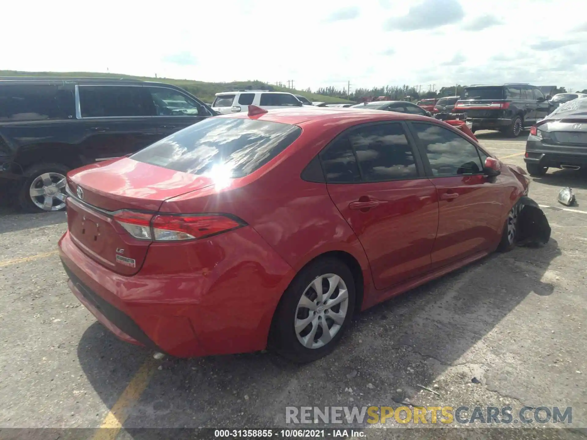 4 Photograph of a damaged car 5YFEPMAE5MP194975 TOYOTA COROLLA 2021