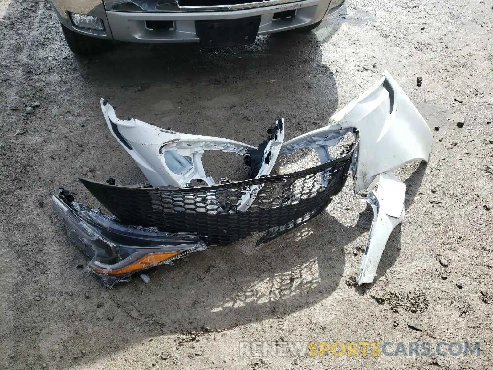 9 Photograph of a damaged car 5YFEPMAE5MP195401 TOYOTA COROLLA 2021