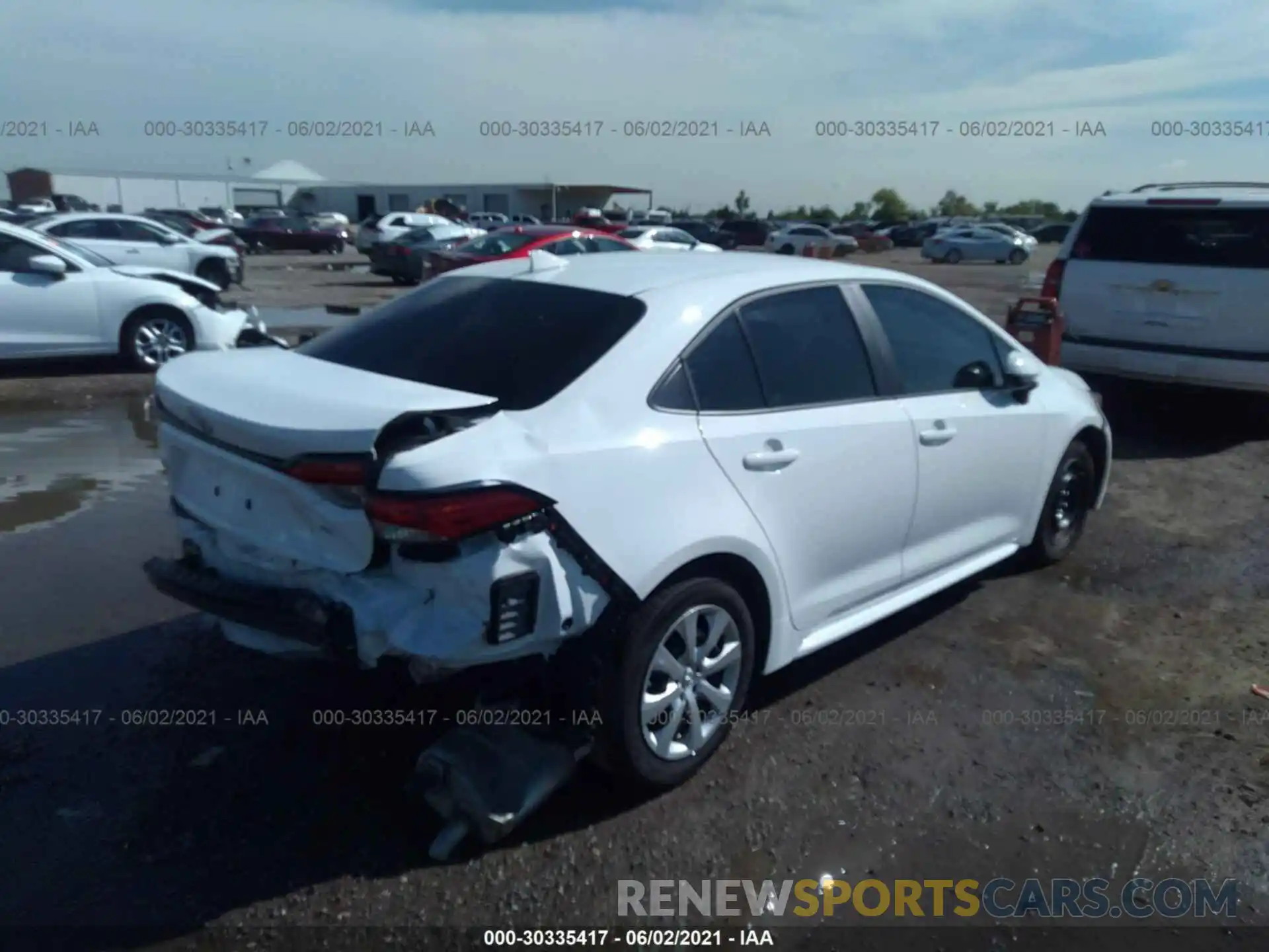 4 Photograph of a damaged car 5YFEPMAE5MP195978 TOYOTA COROLLA 2021