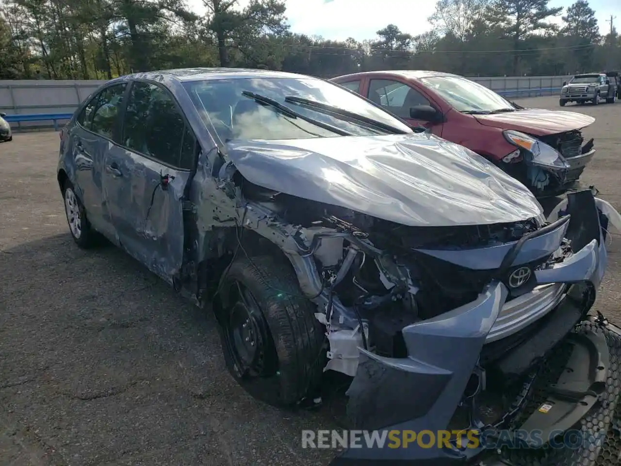 1 Photograph of a damaged car 5YFEPMAE5MP201813 TOYOTA COROLLA 2021