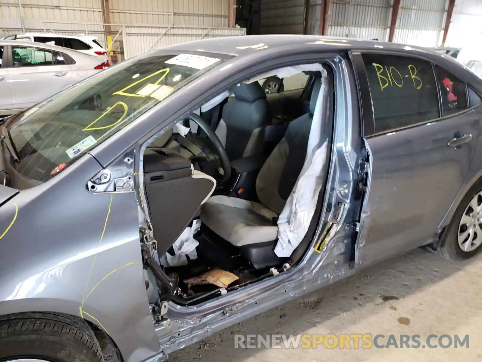 9 Photograph of a damaged car 5YFEPMAE5MP202184 TOYOTA COROLLA 2021