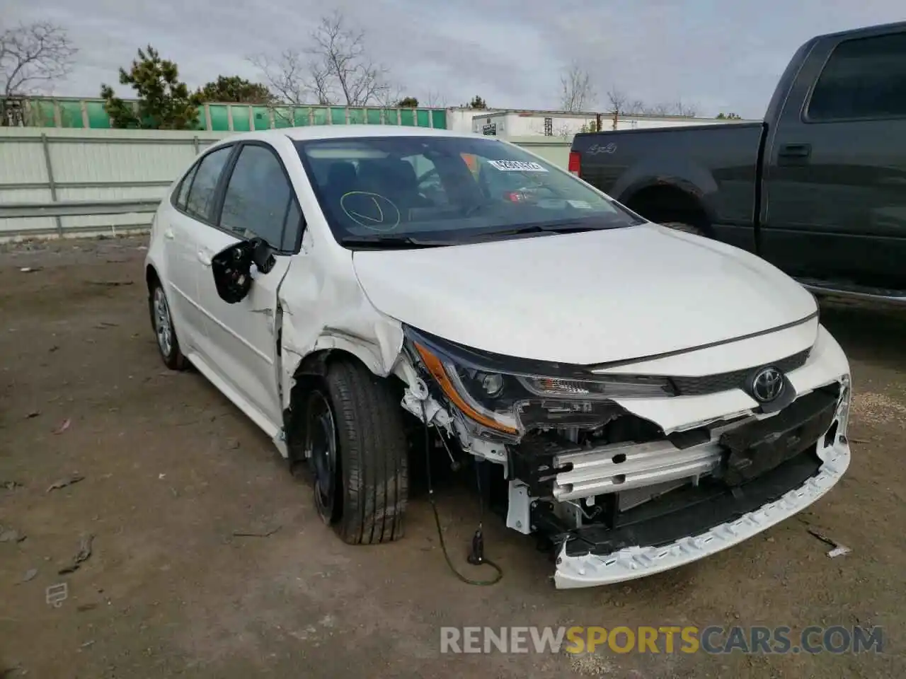 1 Photograph of a damaged car 5YFEPMAE5MP202248 TOYOTA COROLLA 2021