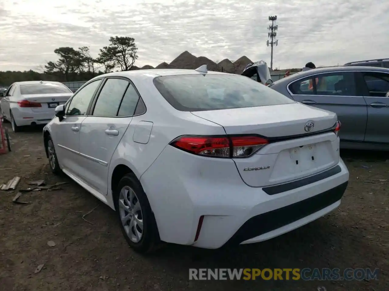 3 Photograph of a damaged car 5YFEPMAE5MP202248 TOYOTA COROLLA 2021