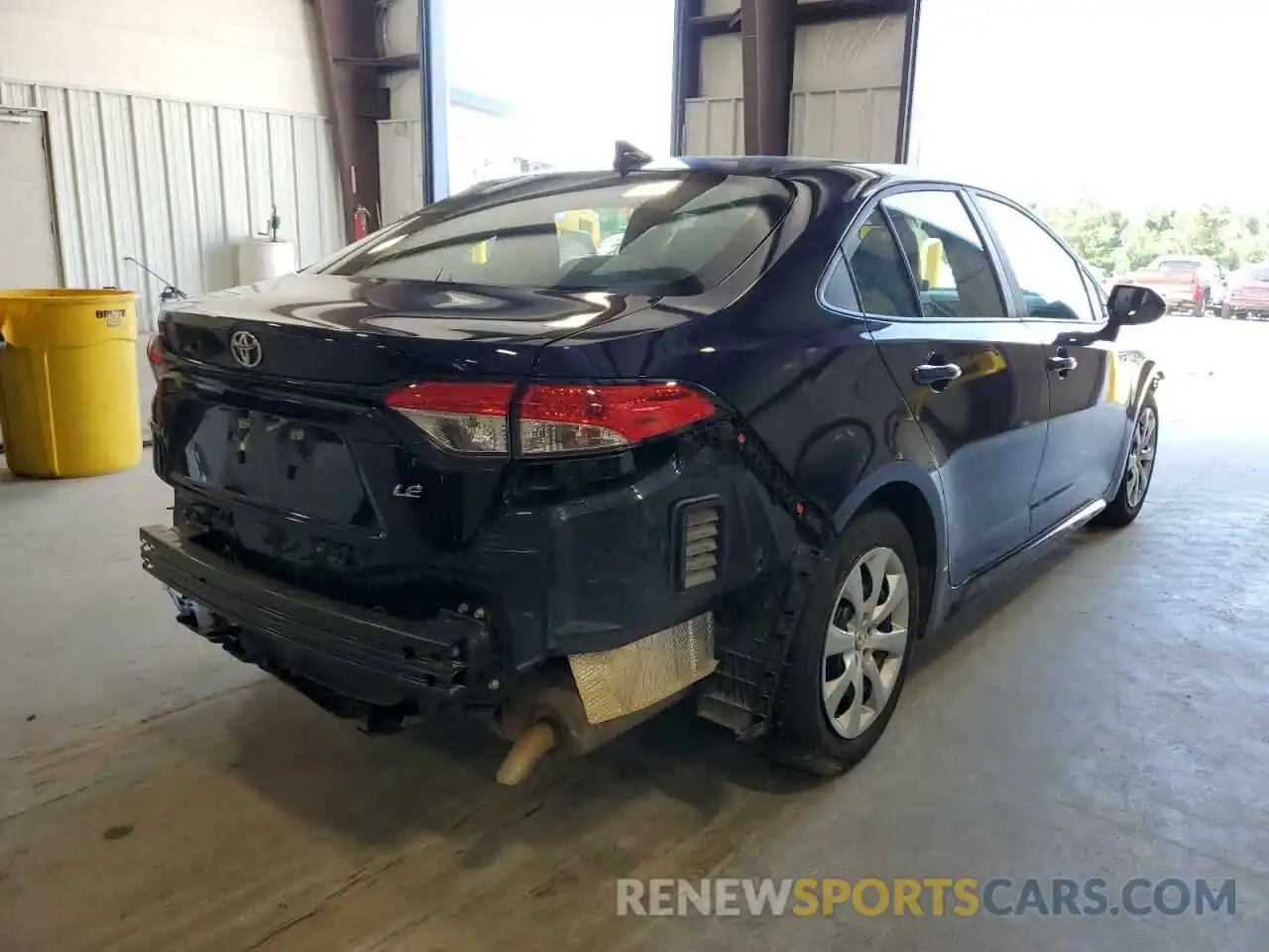 4 Photograph of a damaged car 5YFEPMAE5MP202945 TOYOTA COROLLA 2021