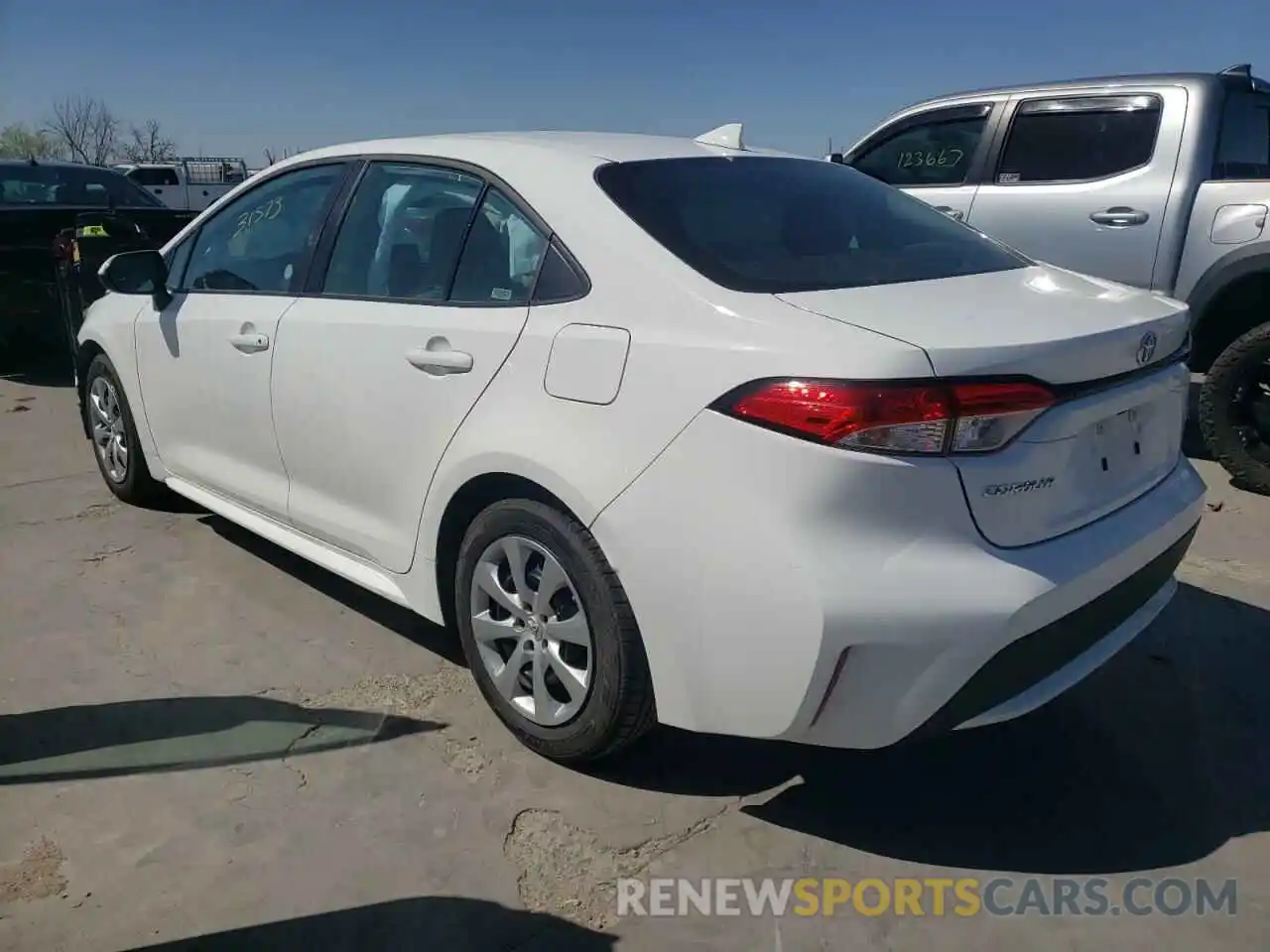 3 Photograph of a damaged car 5YFEPMAE5MP206056 TOYOTA COROLLA 2021