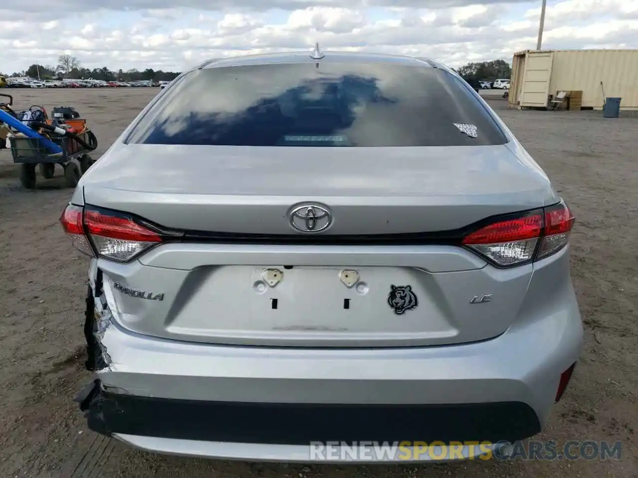 6 Photograph of a damaged car 5YFEPMAE5MP207210 TOYOTA COROLLA 2021