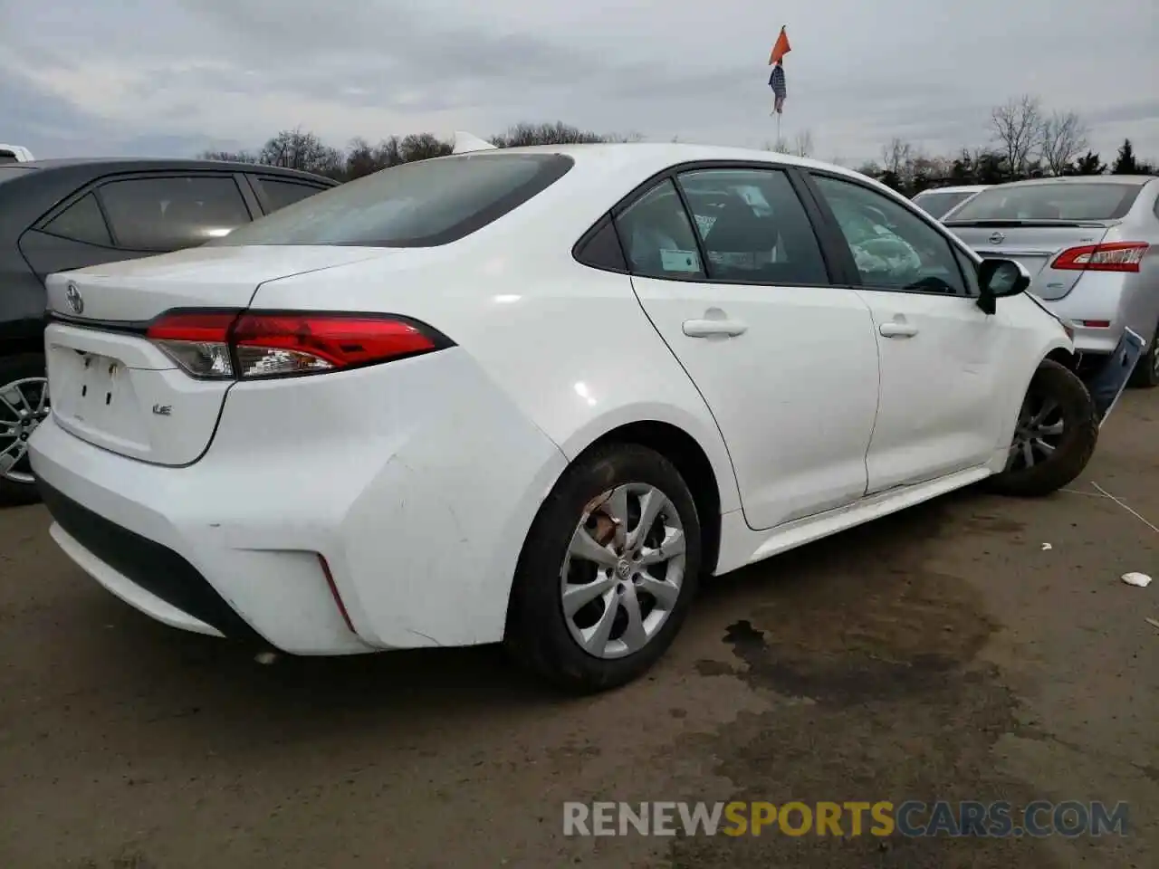 4 Photograph of a damaged car 5YFEPMAE5MP210706 TOYOTA COROLLA 2021