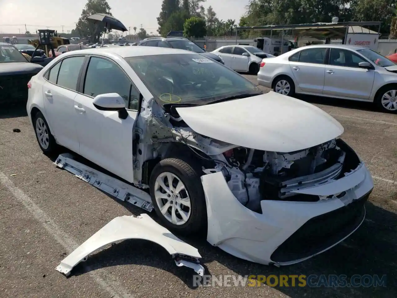 1 Photograph of a damaged car 5YFEPMAE5MP213329 TOYOTA COROLLA 2021