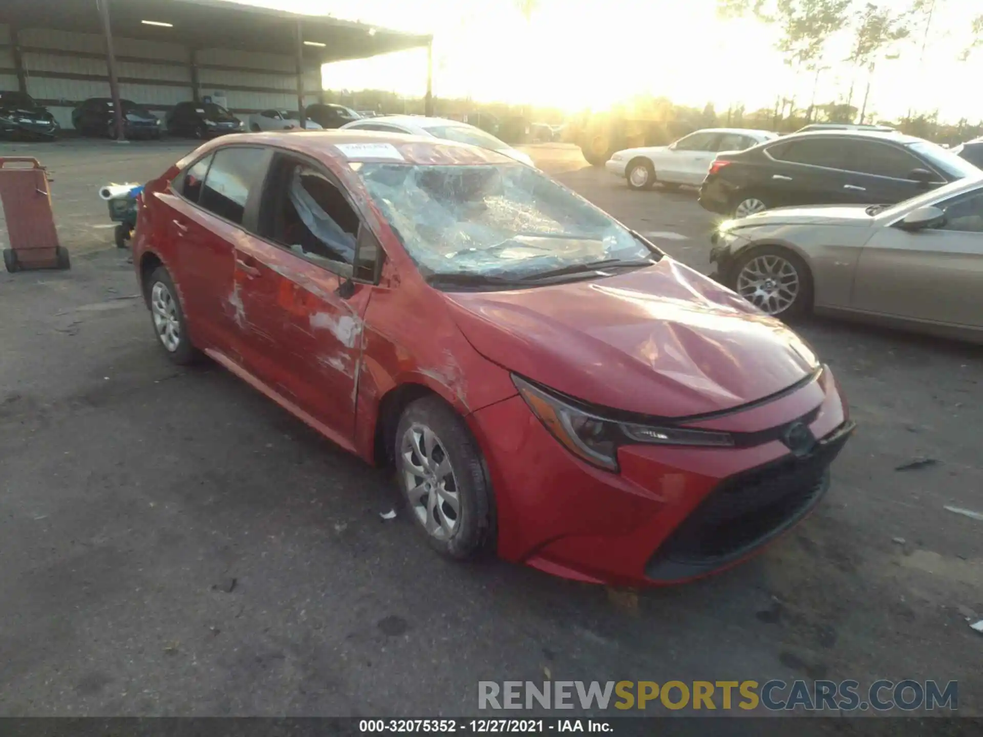 1 Photograph of a damaged car 5YFEPMAE5MP214447 TOYOTA COROLLA 2021