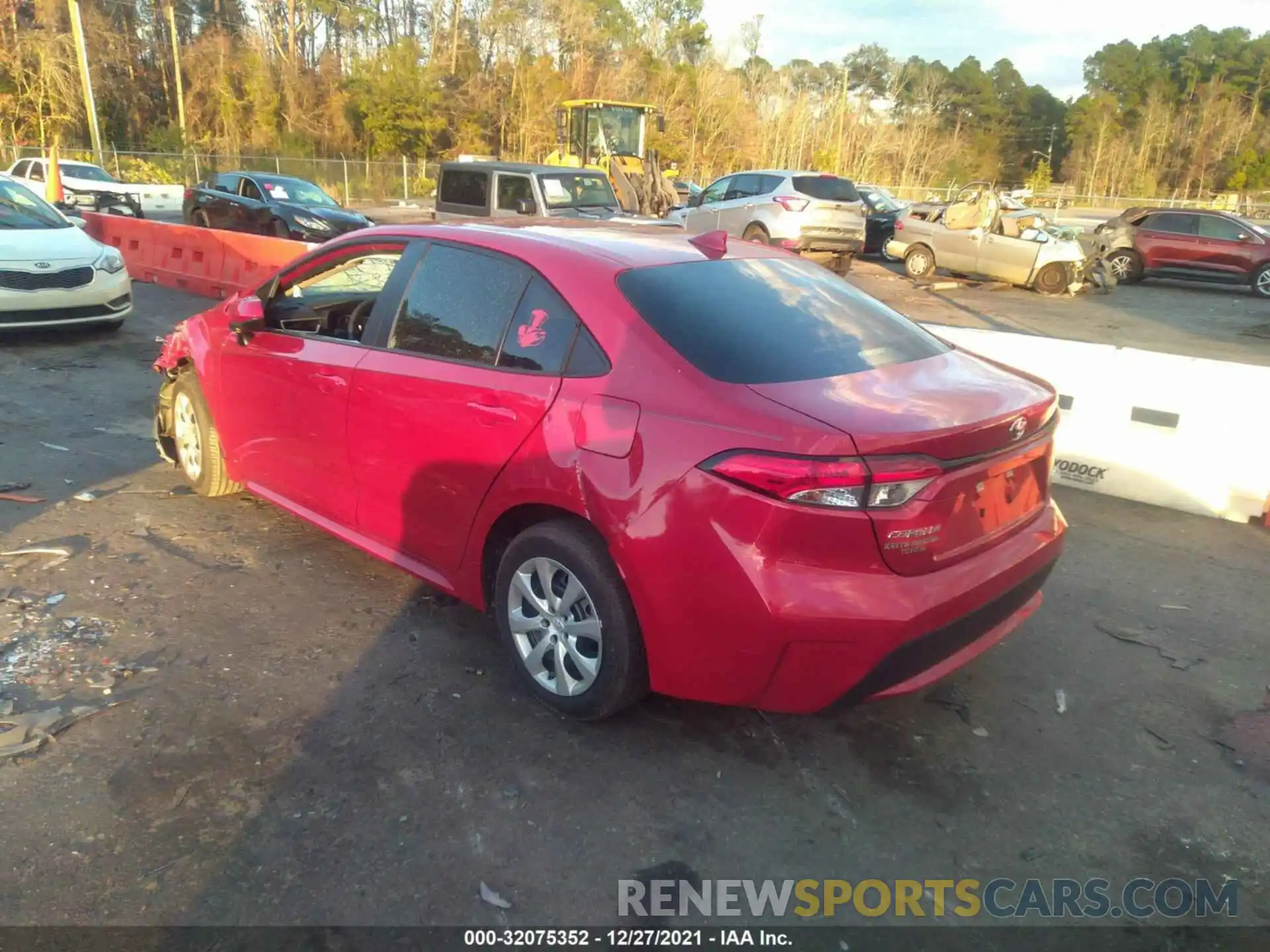 3 Photograph of a damaged car 5YFEPMAE5MP214447 TOYOTA COROLLA 2021