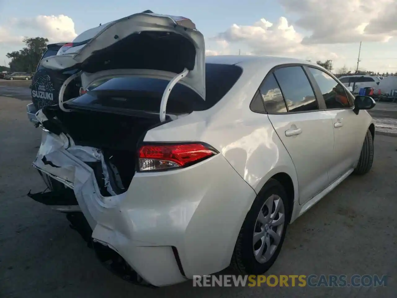 4 Photograph of a damaged car 5YFEPMAE5MP214822 TOYOTA COROLLA 2021