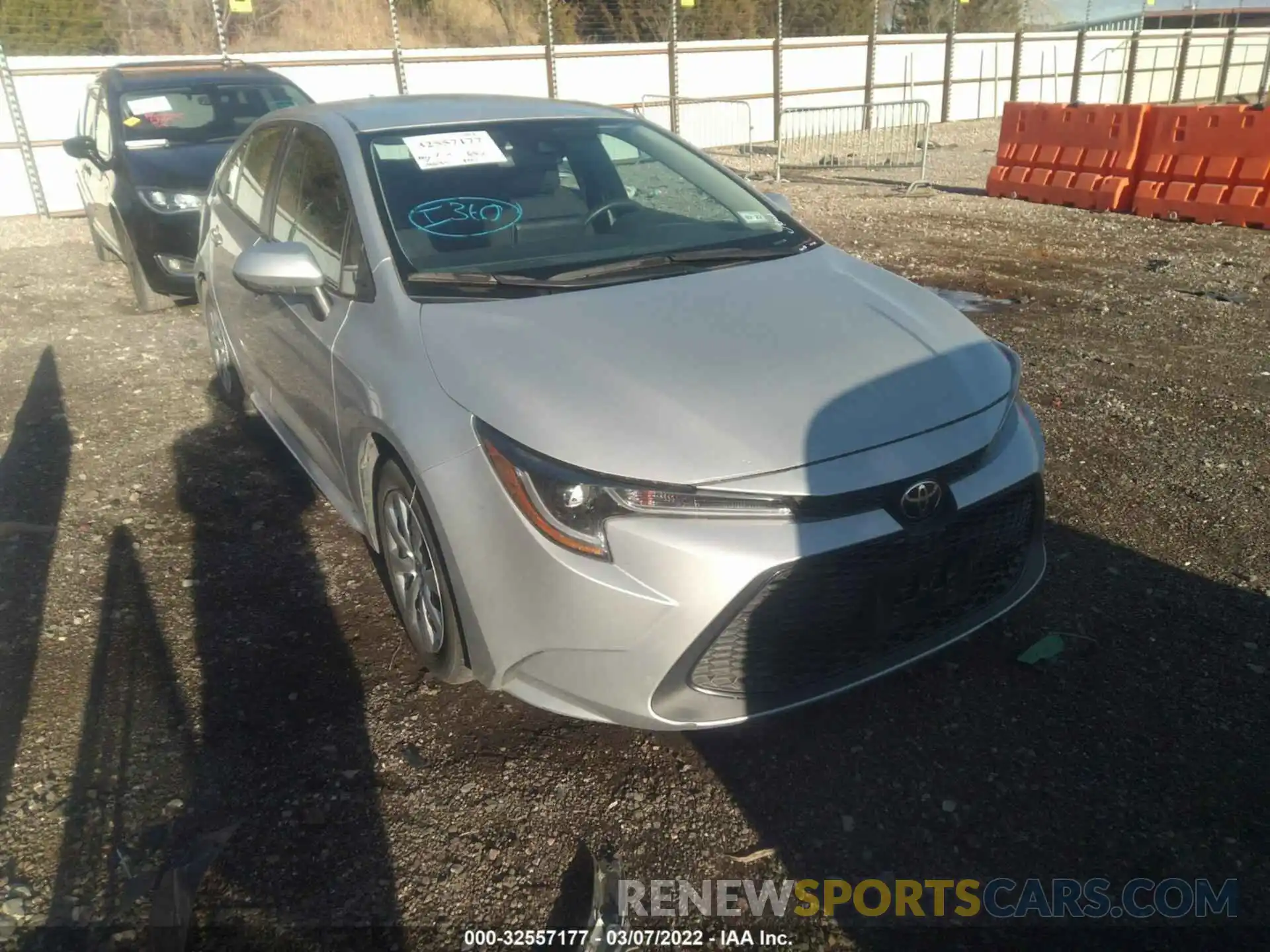 1 Photograph of a damaged car 5YFEPMAE5MP215940 TOYOTA COROLLA 2021