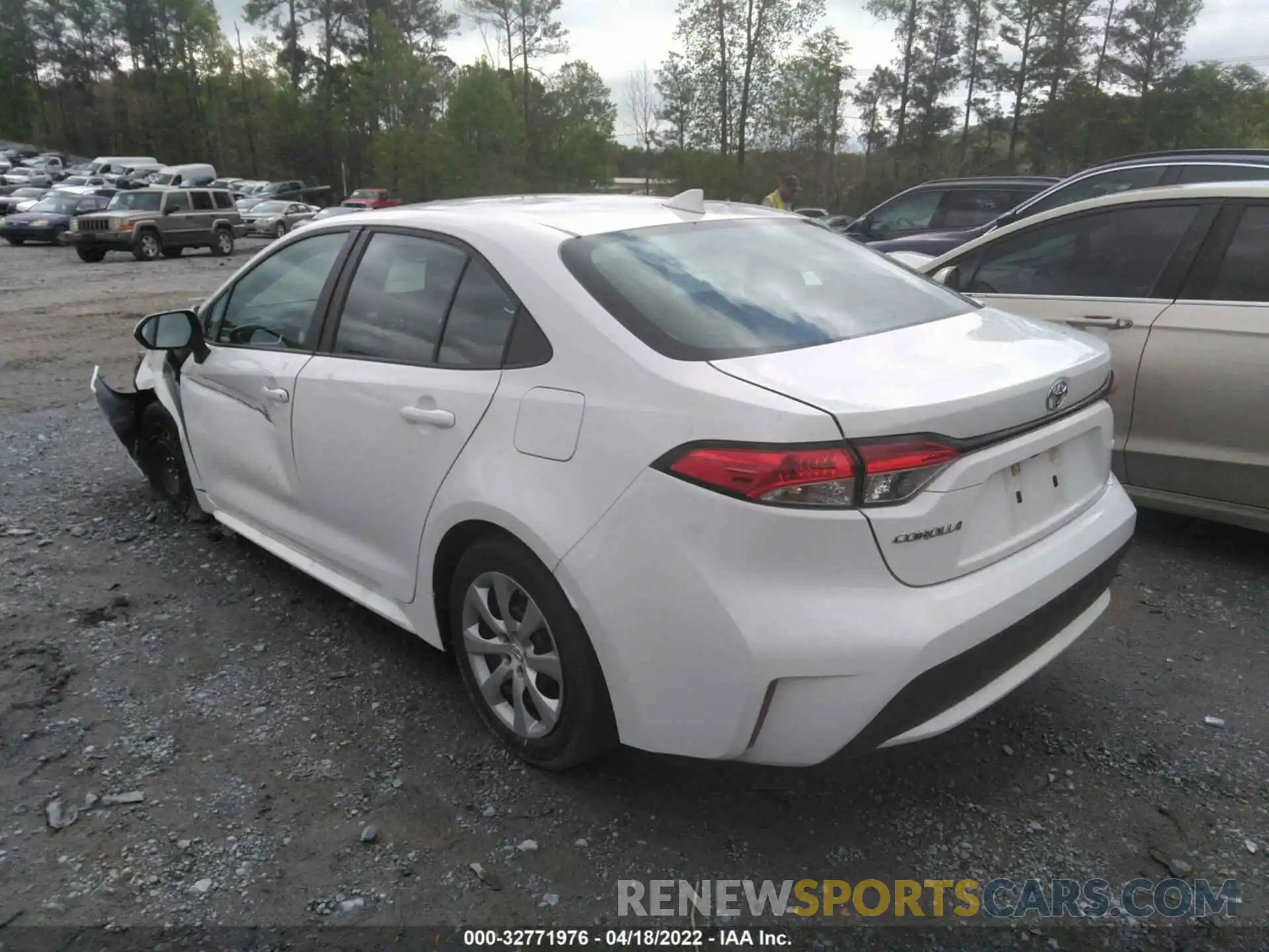 3 Photograph of a damaged car 5YFEPMAE5MP217039 TOYOTA COROLLA 2021