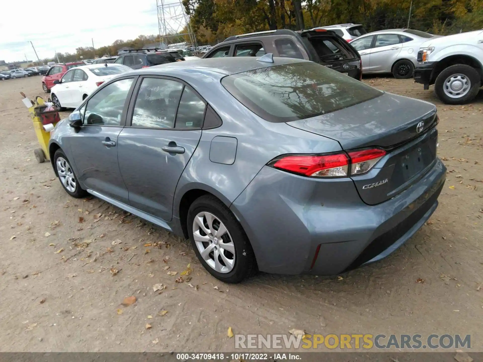 3 Photograph of a damaged car 5YFEPMAE5MP217266 TOYOTA COROLLA 2021