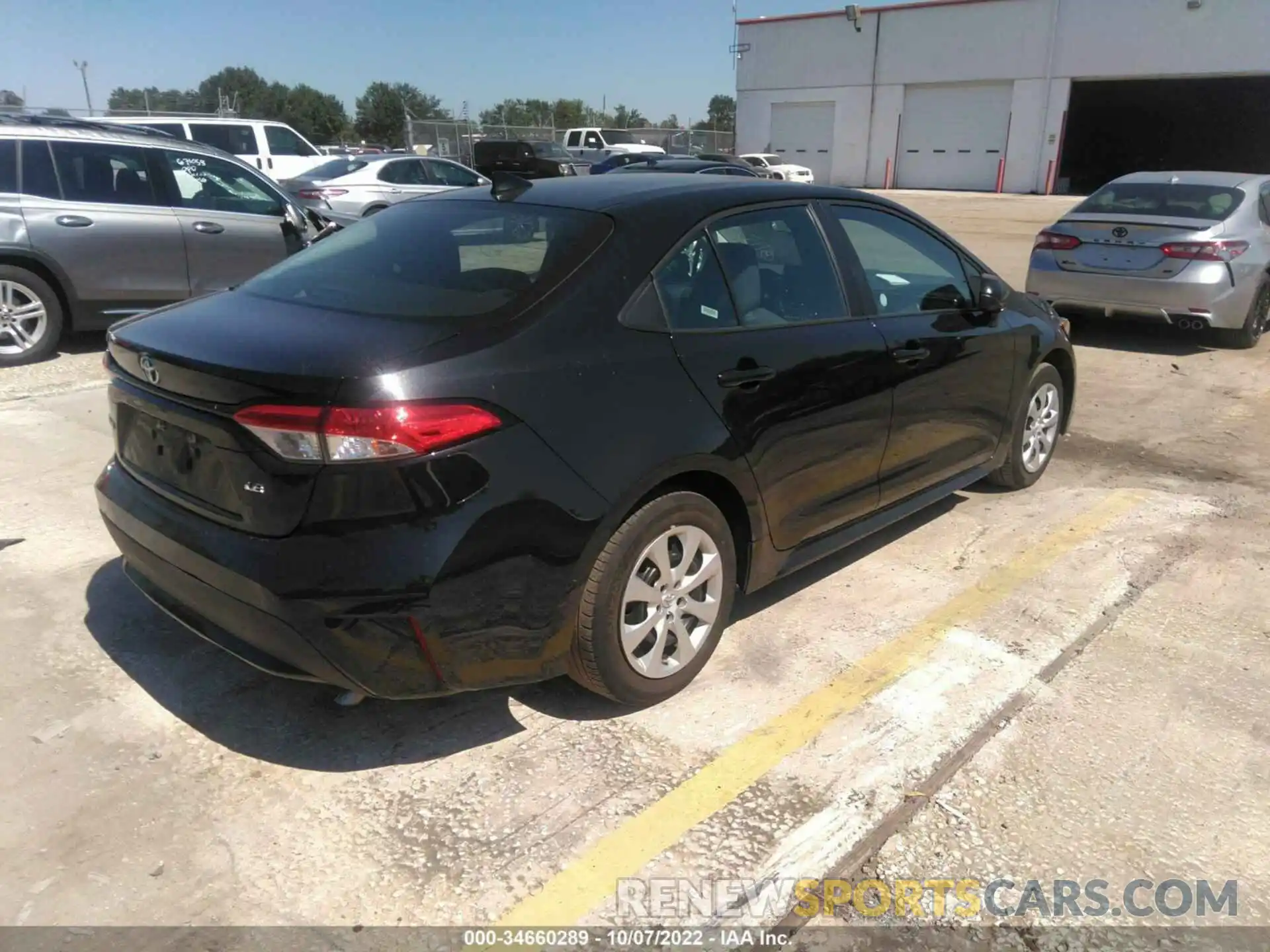 4 Photograph of a damaged car 5YFEPMAE5MP219924 TOYOTA COROLLA 2021