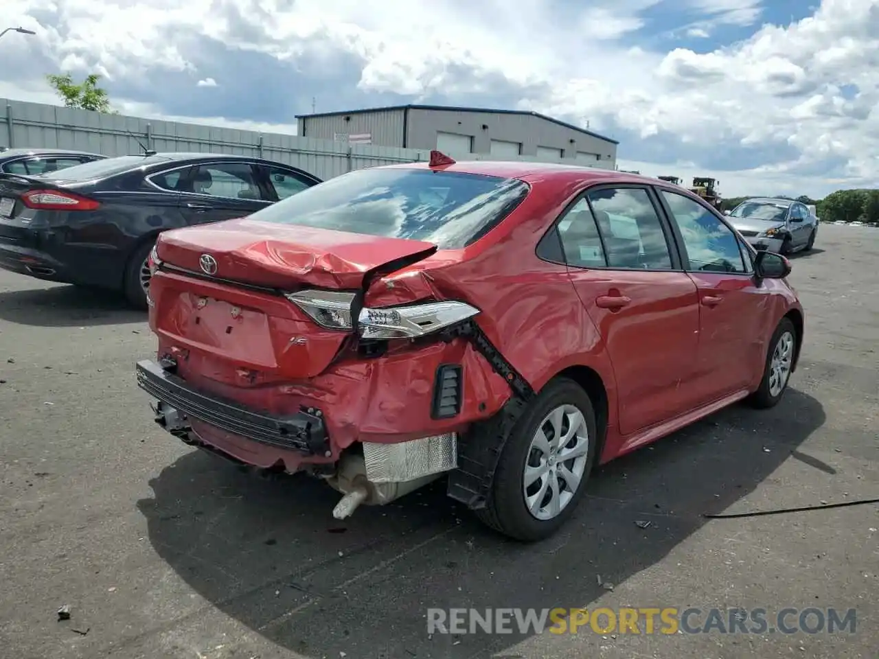 4 Photograph of a damaged car 5YFEPMAE5MP221219 TOYOTA COROLLA 2021