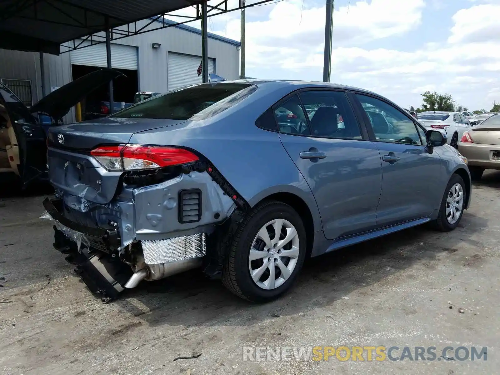 4 Photograph of a damaged car 5YFEPMAE5MP222158 TOYOTA COROLLA 2021