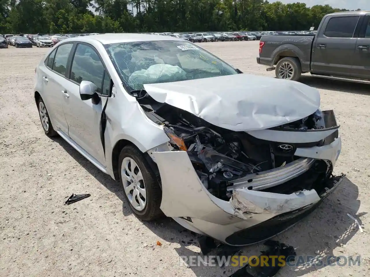 1 Photograph of a damaged car 5YFEPMAE5MP223584 TOYOTA COROLLA 2021