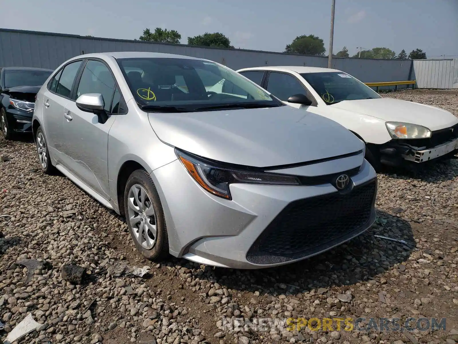 1 Photograph of a damaged car 5YFEPMAE5MP224427 TOYOTA COROLLA 2021