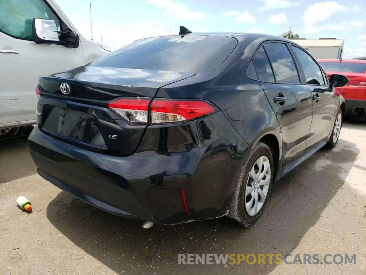 4 Photograph of a damaged car 5YFEPMAE5MP226839 TOYOTA COROLLA 2021