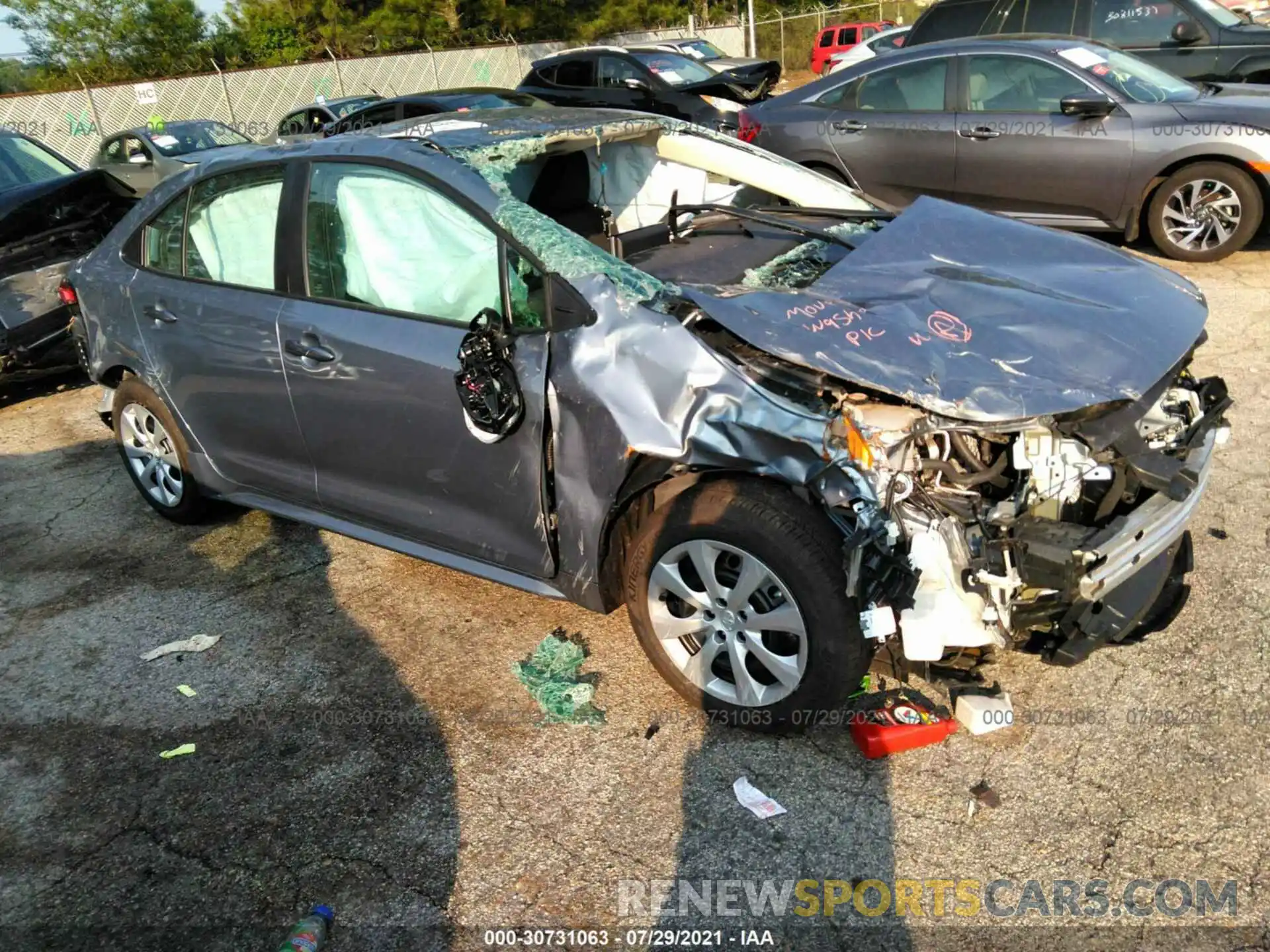 1 Photograph of a damaged car 5YFEPMAE5MP227070 TOYOTA COROLLA 2021