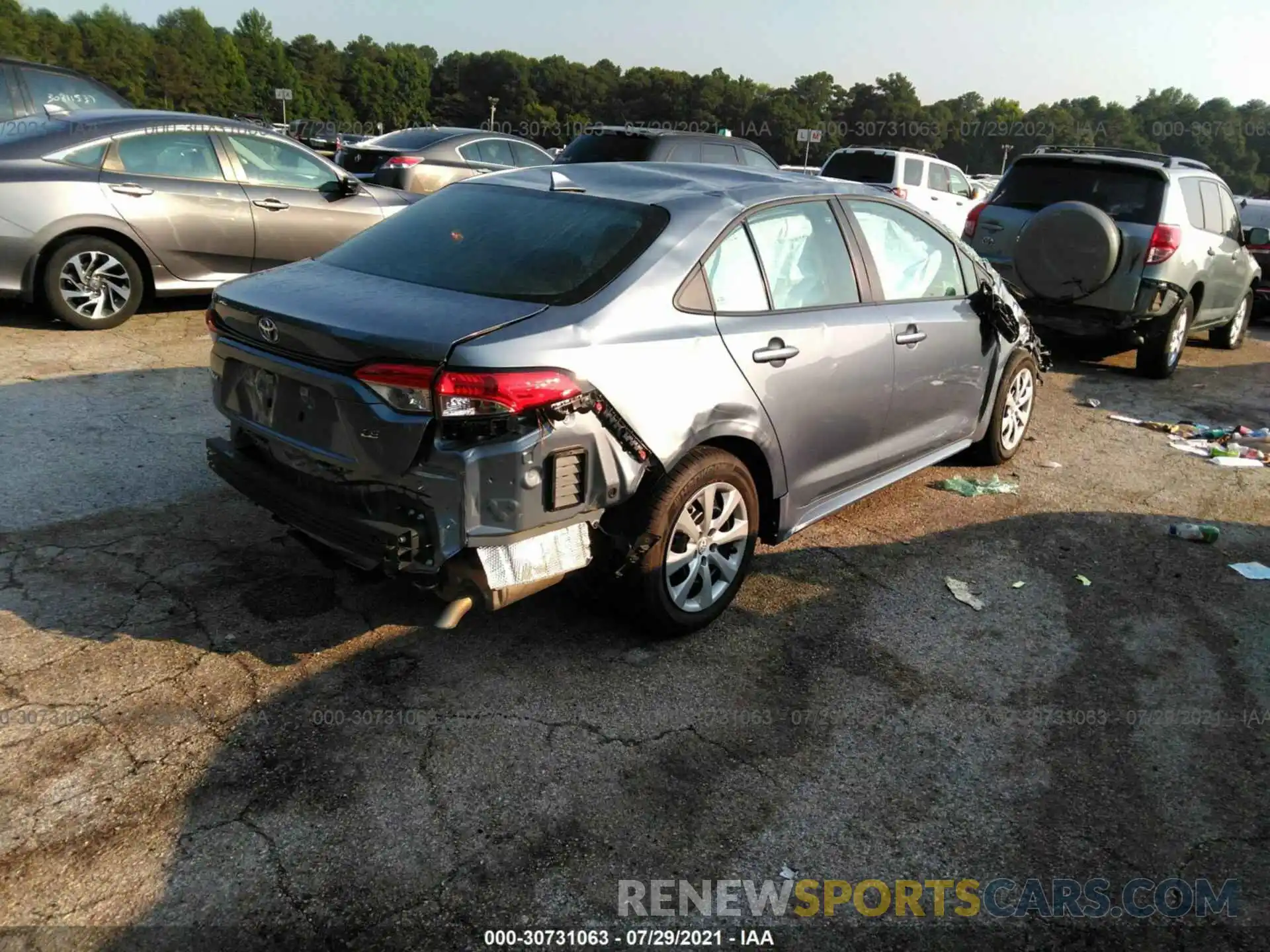 4 Photograph of a damaged car 5YFEPMAE5MP227070 TOYOTA COROLLA 2021