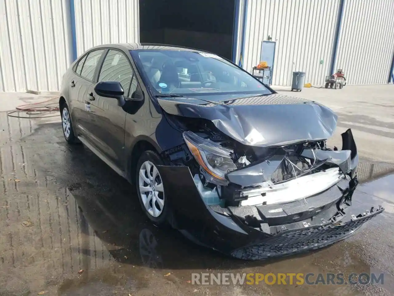 1 Photograph of a damaged car 5YFEPMAE5MP227909 TOYOTA COROLLA 2021