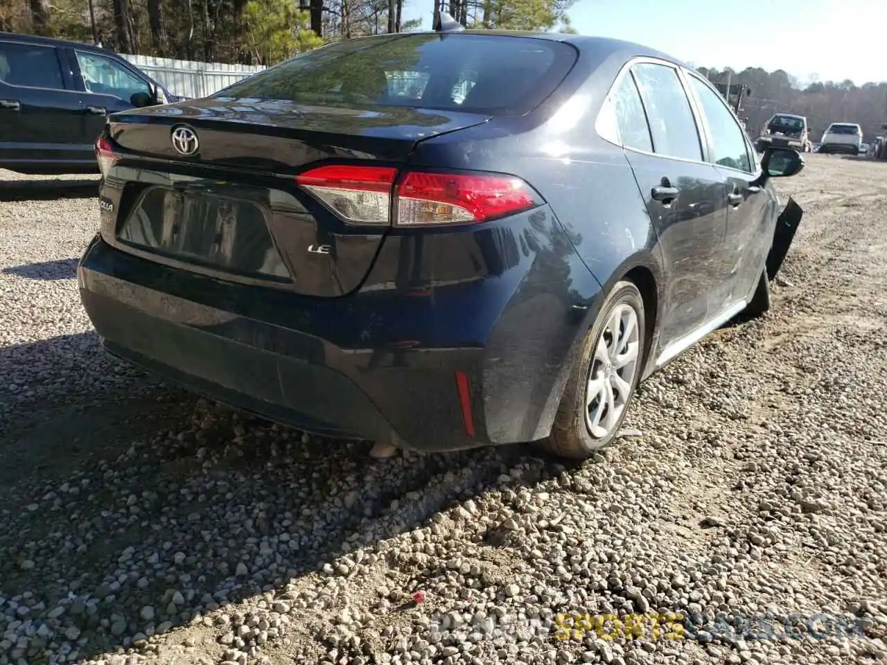 4 Photograph of a damaged car 5YFEPMAE5MP228400 TOYOTA COROLLA 2021