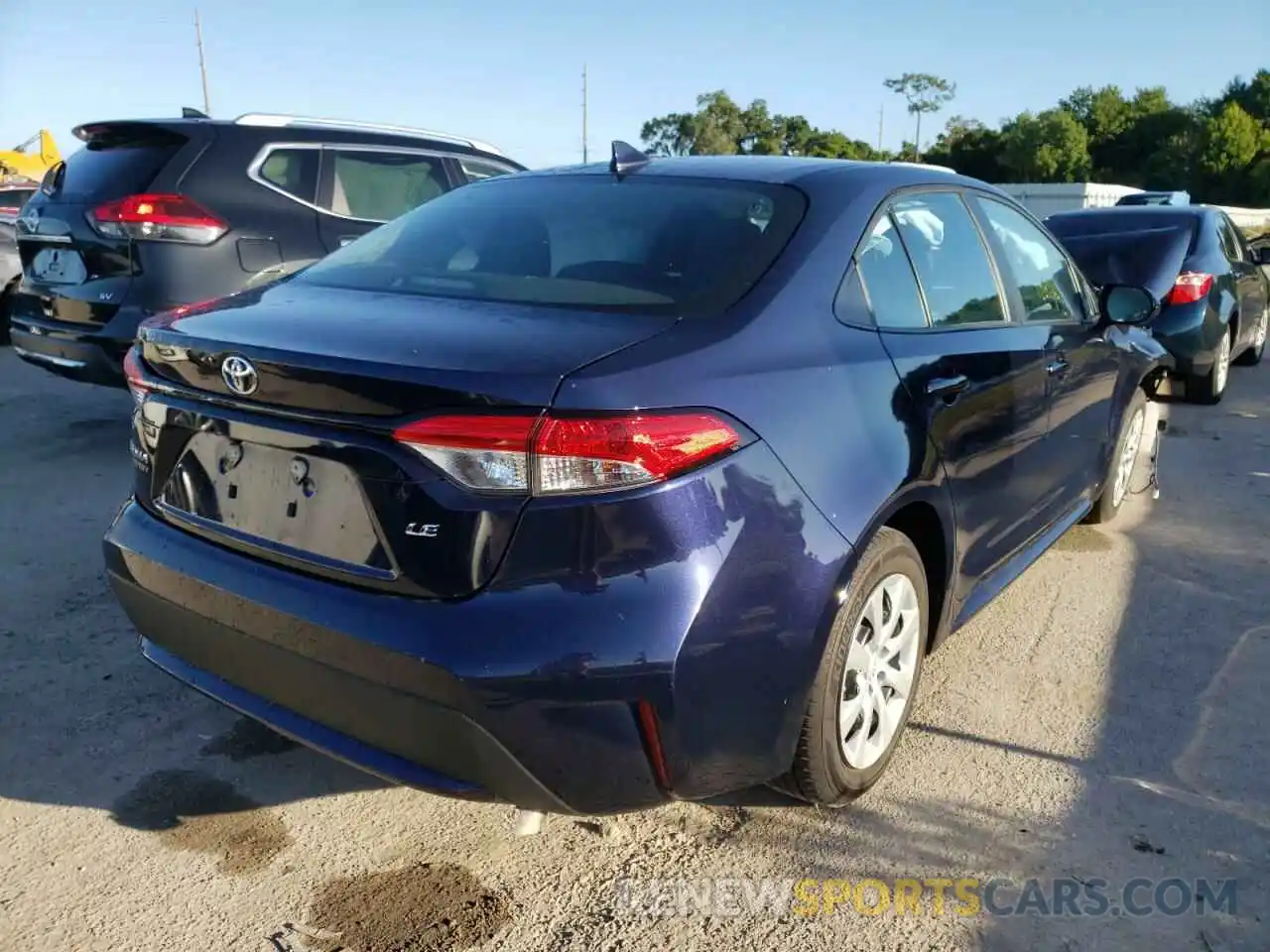 4 Photograph of a damaged car 5YFEPMAE5MP228980 TOYOTA COROLLA 2021