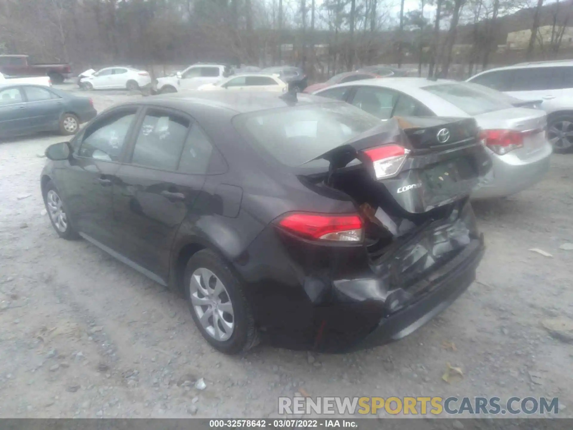 3 Photograph of a damaged car 5YFEPMAE5MP232575 TOYOTA COROLLA 2021