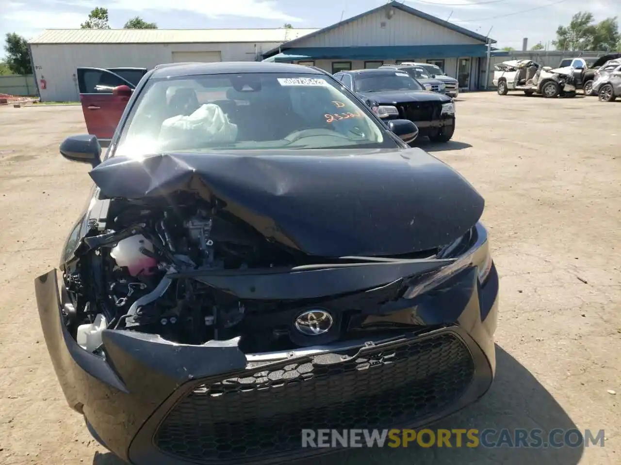 9 Photograph of a damaged car 5YFEPMAE5MP233211 TOYOTA COROLLA 2021