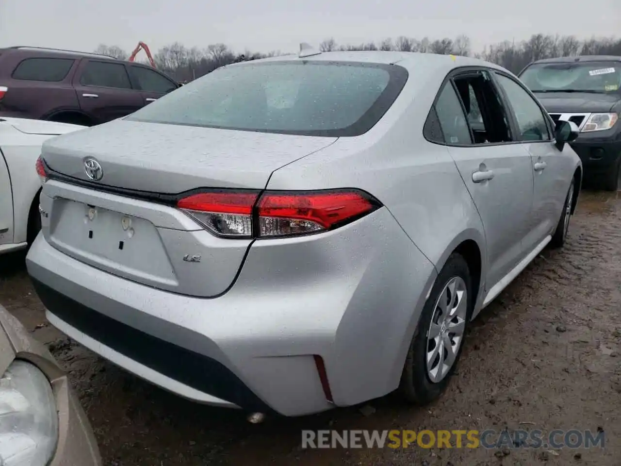 4 Photograph of a damaged car 5YFEPMAE5MP233340 TOYOTA COROLLA 2021