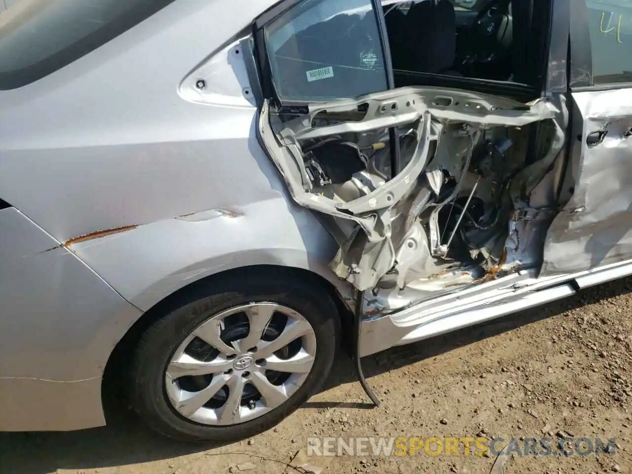 9 Photograph of a damaged car 5YFEPMAE5MP233449 TOYOTA COROLLA 2021