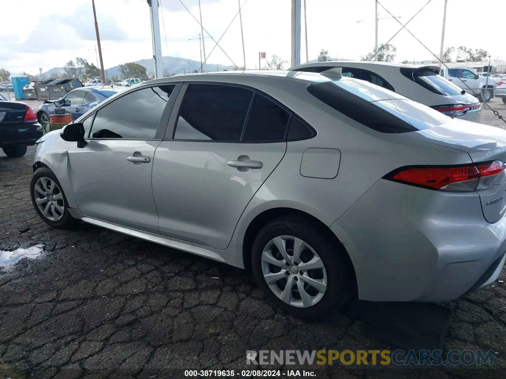 14 Photograph of a damaged car 5YFEPMAE5MP233466 TOYOTA COROLLA 2021