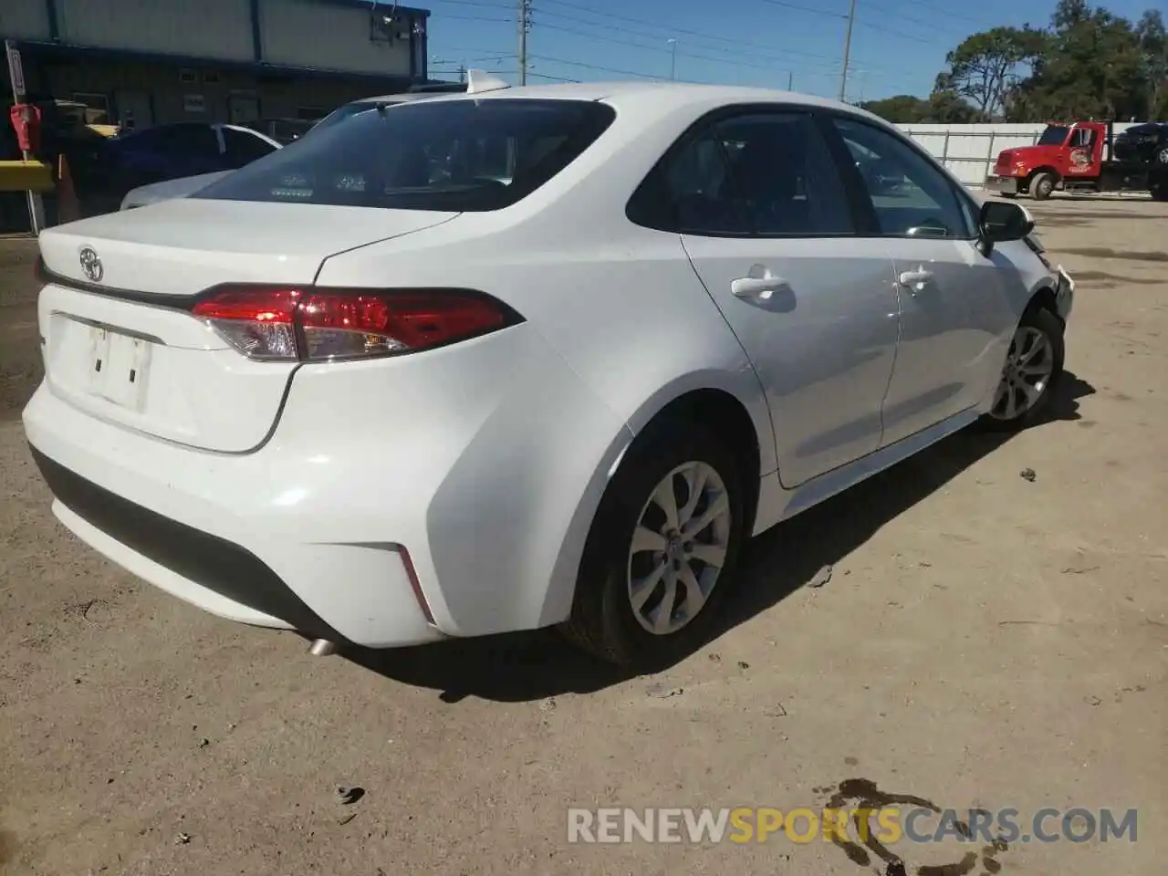 4 Photograph of a damaged car 5YFEPMAE5MP233662 TOYOTA COROLLA 2021