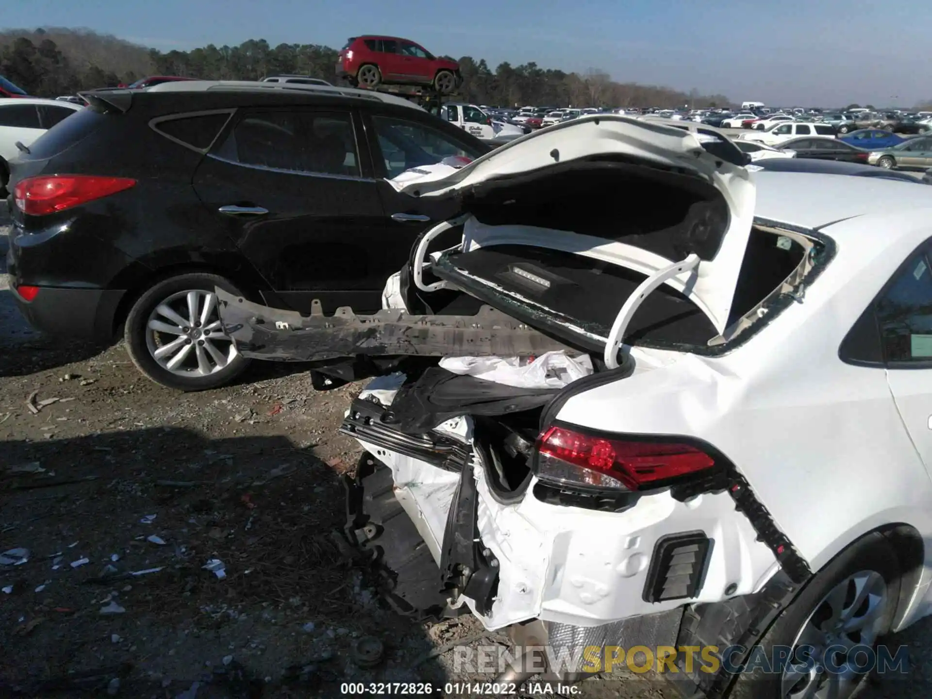 6 Photograph of a damaged car 5YFEPMAE5MP237100 TOYOTA COROLLA 2021