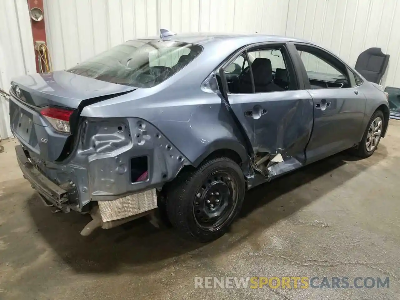 4 Photograph of a damaged car 5YFEPMAE5MP238862 TOYOTA COROLLA 2021