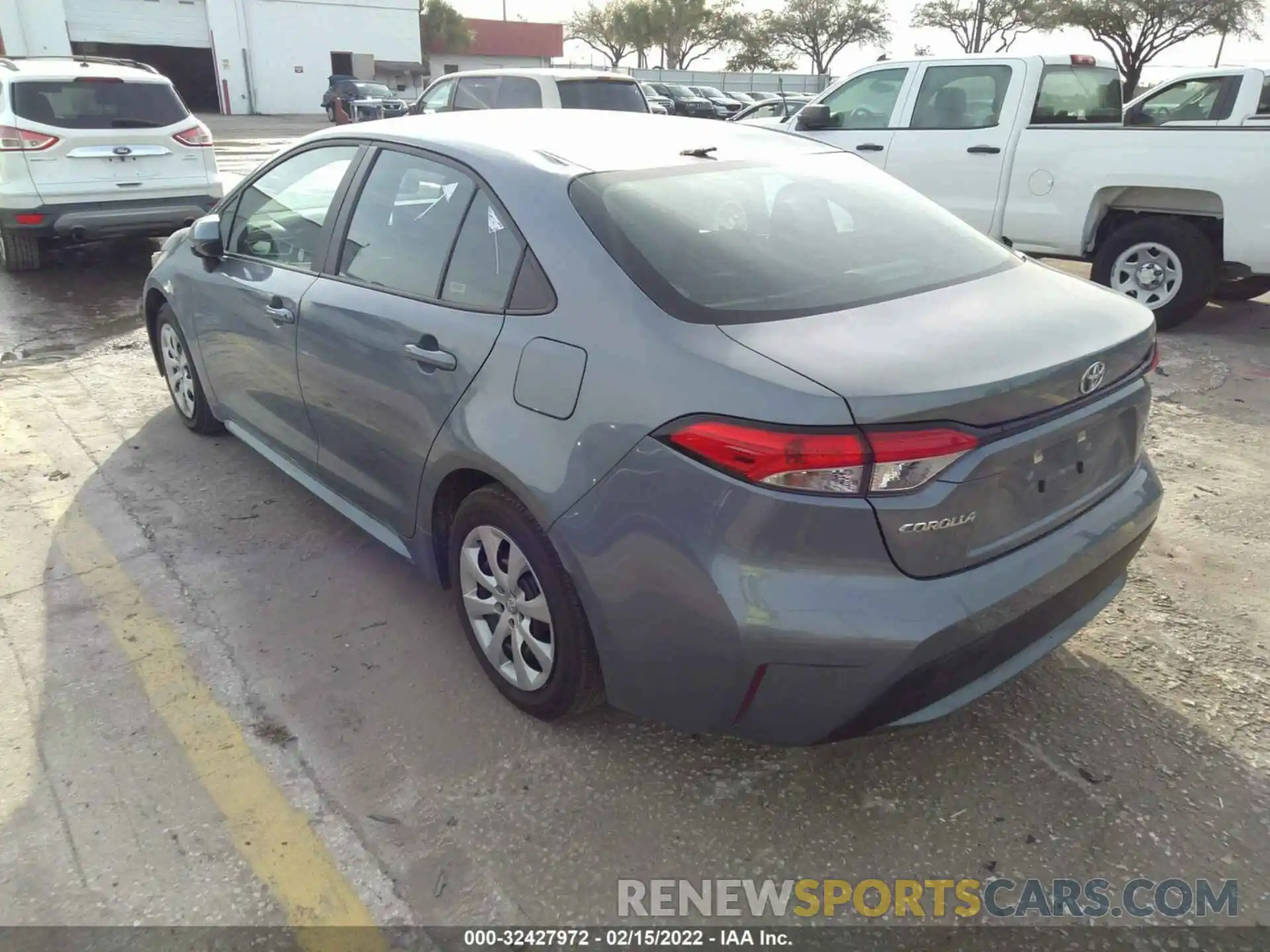 3 Photograph of a damaged car 5YFEPMAE5MP239574 TOYOTA COROLLA 2021