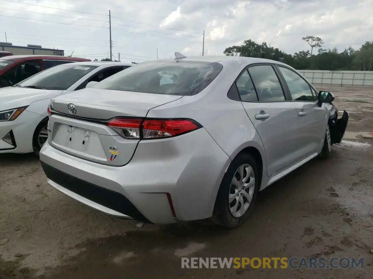 4 Photograph of a damaged car 5YFEPMAE5MP240997 TOYOTA COROLLA 2021