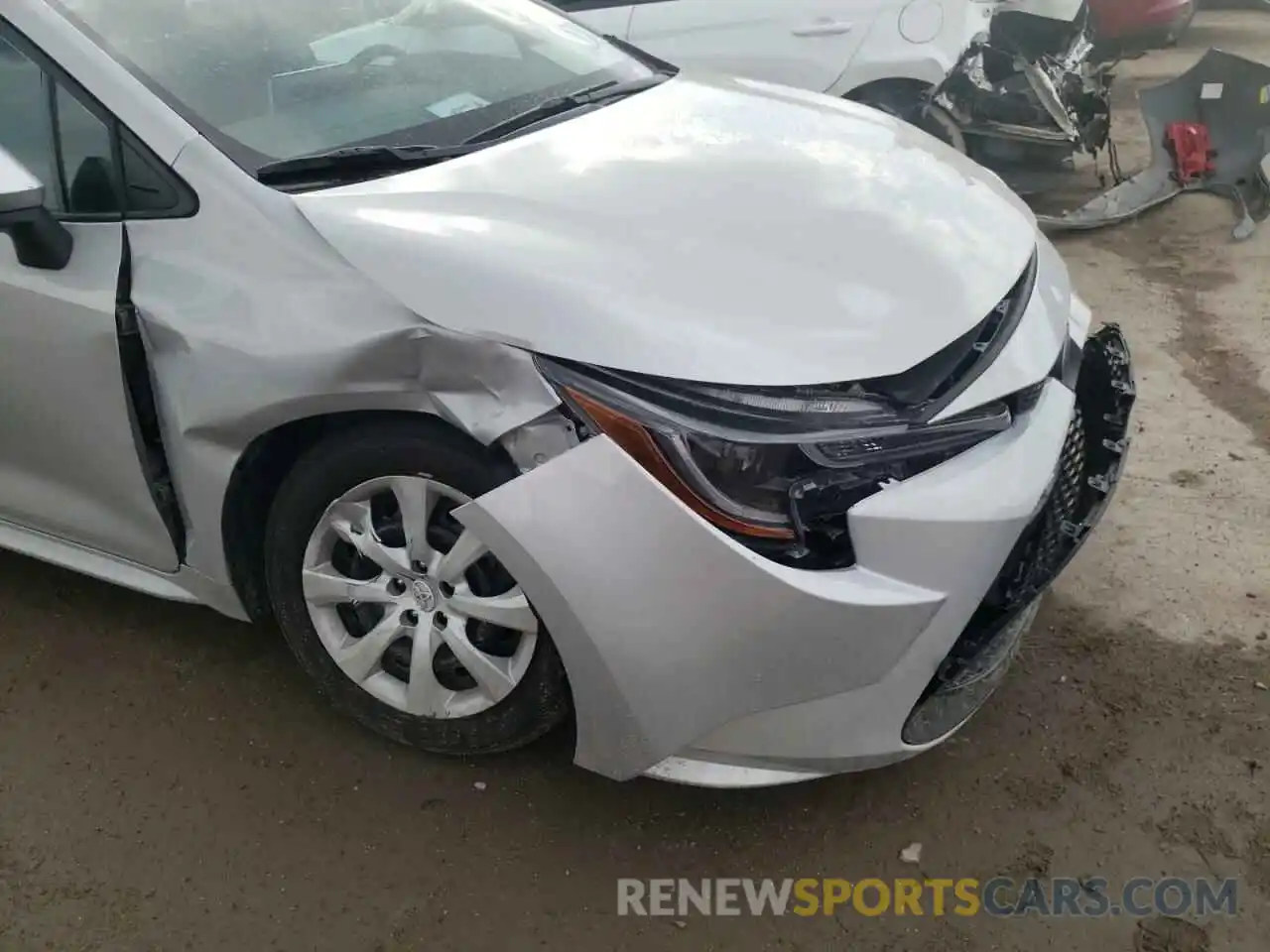 9 Photograph of a damaged car 5YFEPMAE5MP240997 TOYOTA COROLLA 2021