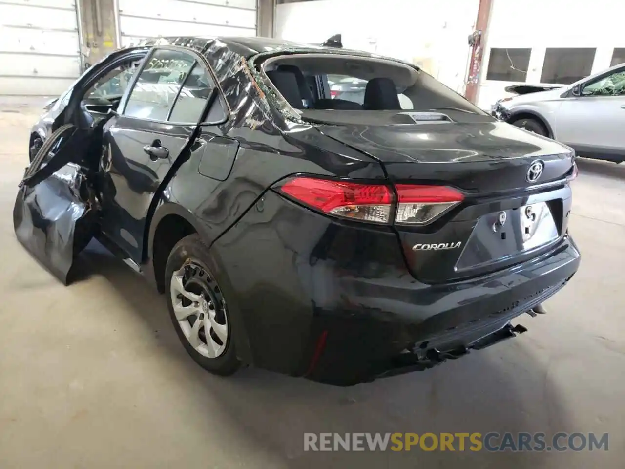 3 Photograph of a damaged car 5YFEPMAE5MP242166 TOYOTA COROLLA 2021