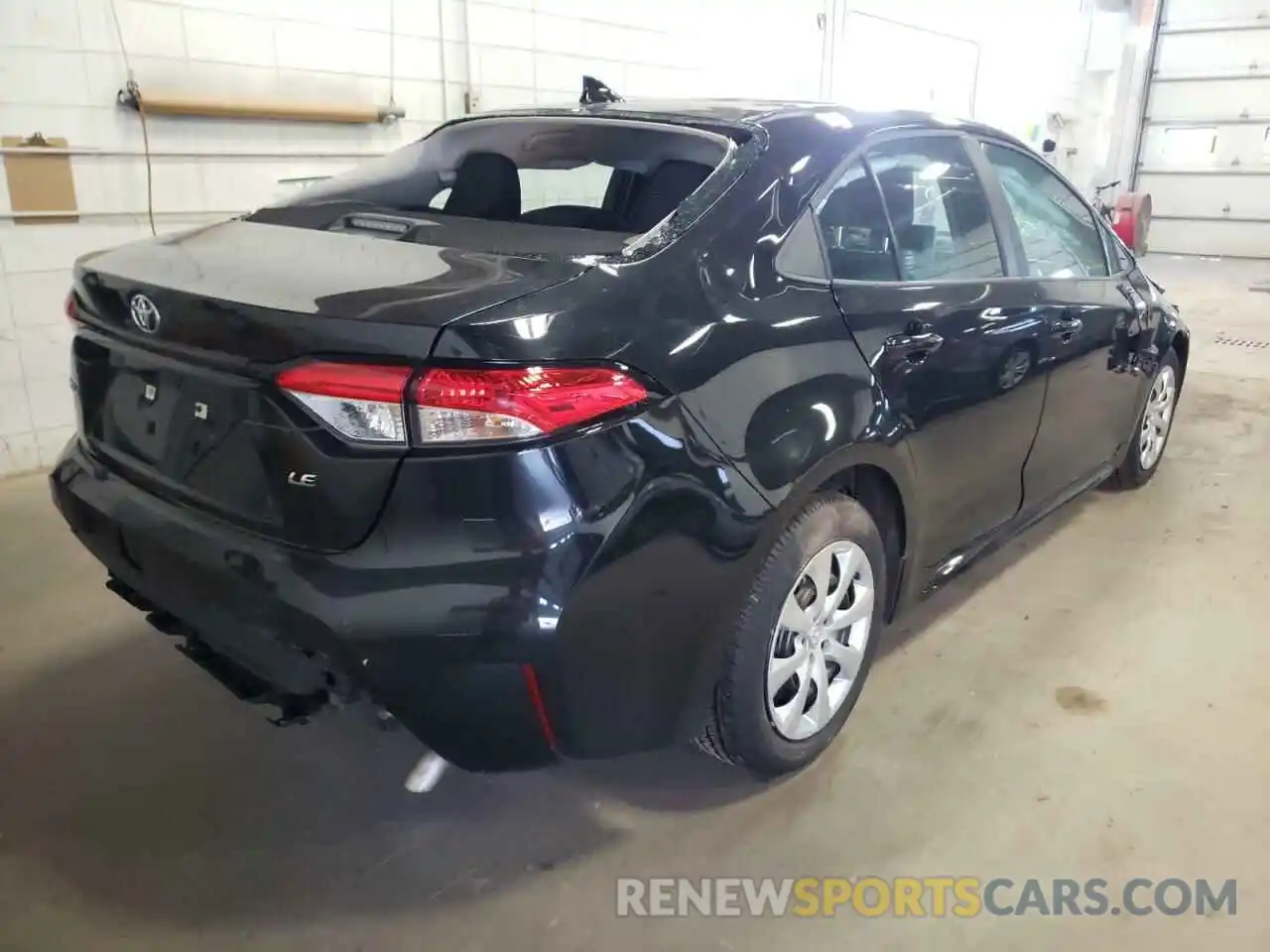 4 Photograph of a damaged car 5YFEPMAE5MP242166 TOYOTA COROLLA 2021