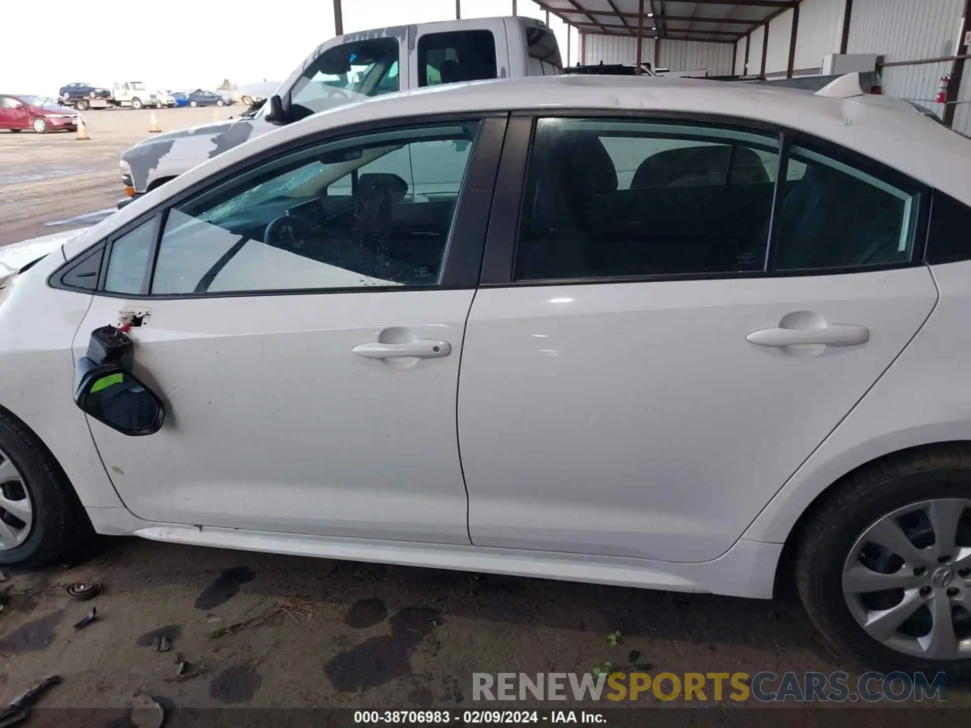 14 Photograph of a damaged car 5YFEPMAE5MP243575 TOYOTA COROLLA 2021