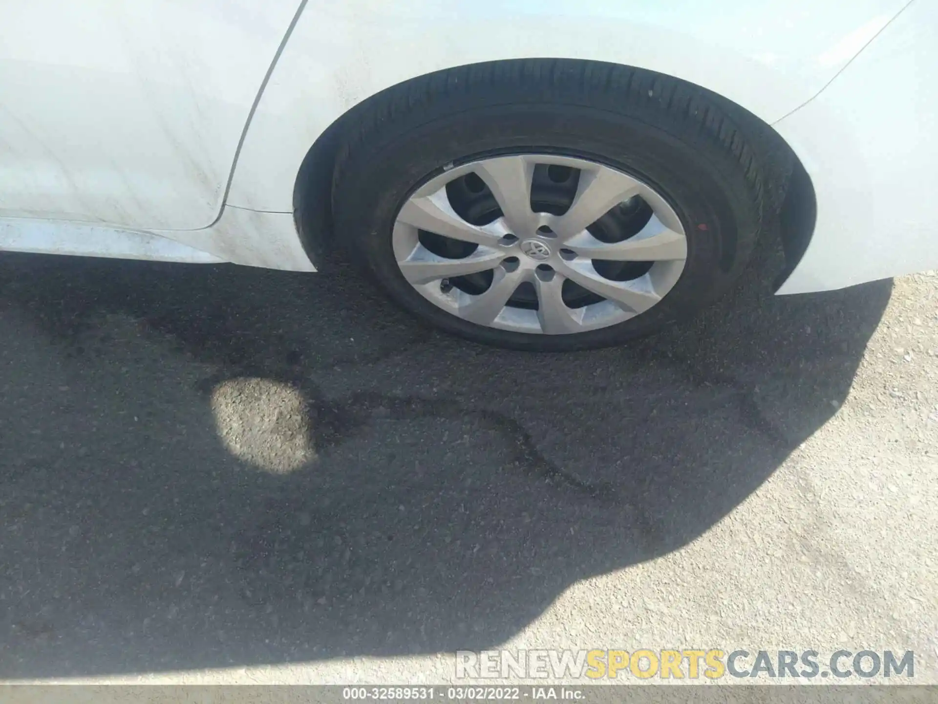 14 Photograph of a damaged car 5YFEPMAE5MP243852 TOYOTA COROLLA 2021