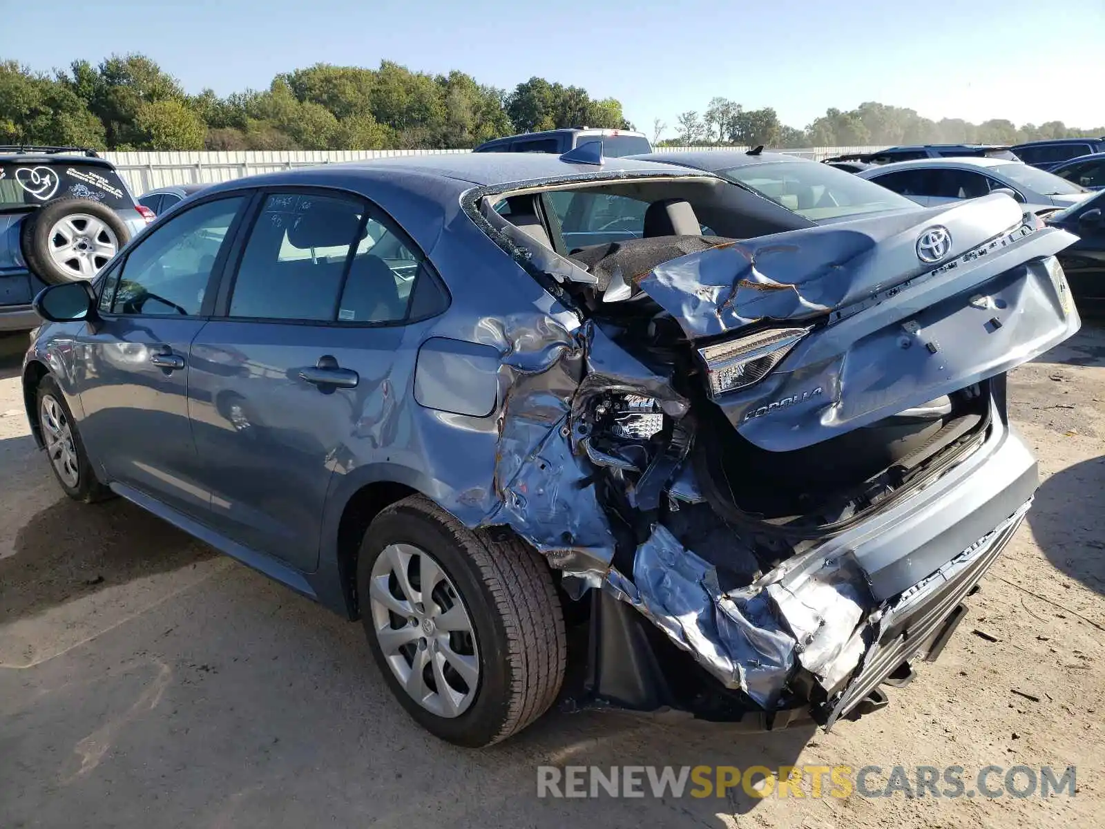 3 Photograph of a damaged car 5YFEPMAE5MP248260 TOYOTA COROLLA 2021