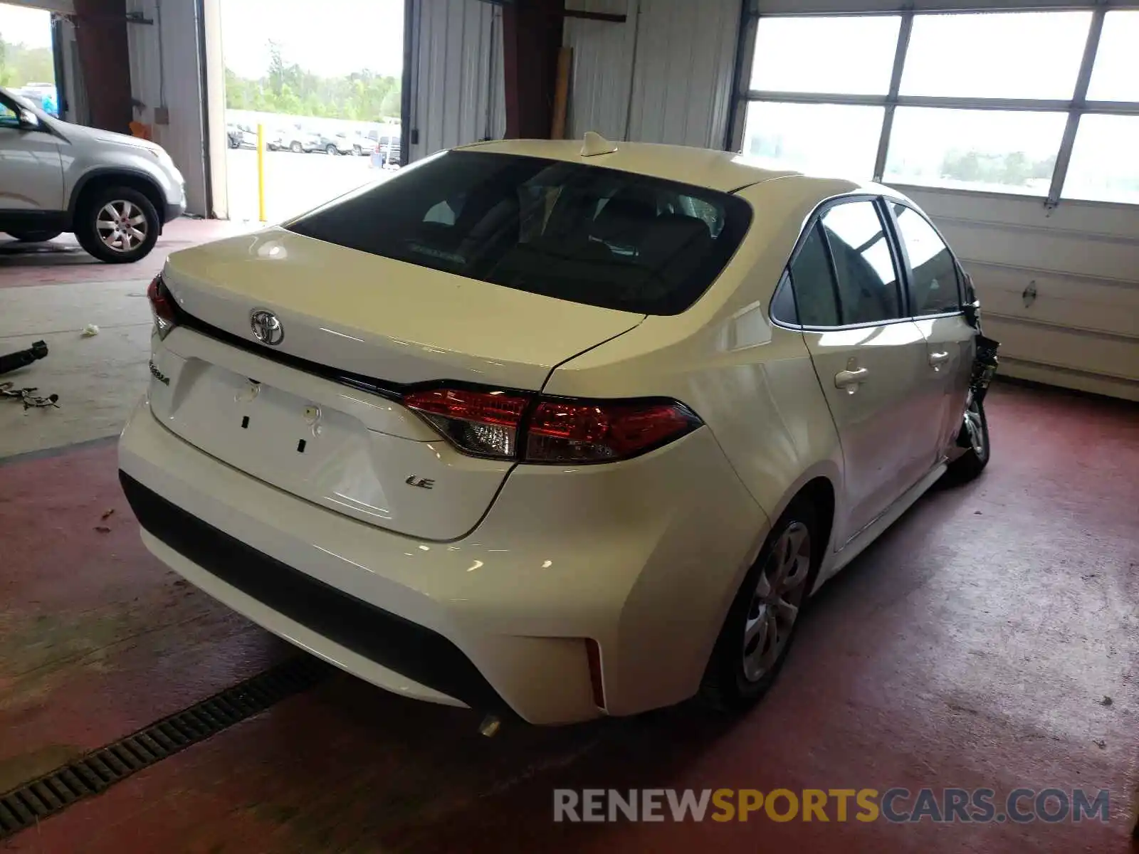 4 Photograph of a damaged car 5YFEPMAE5MP249120 TOYOTA COROLLA 2021