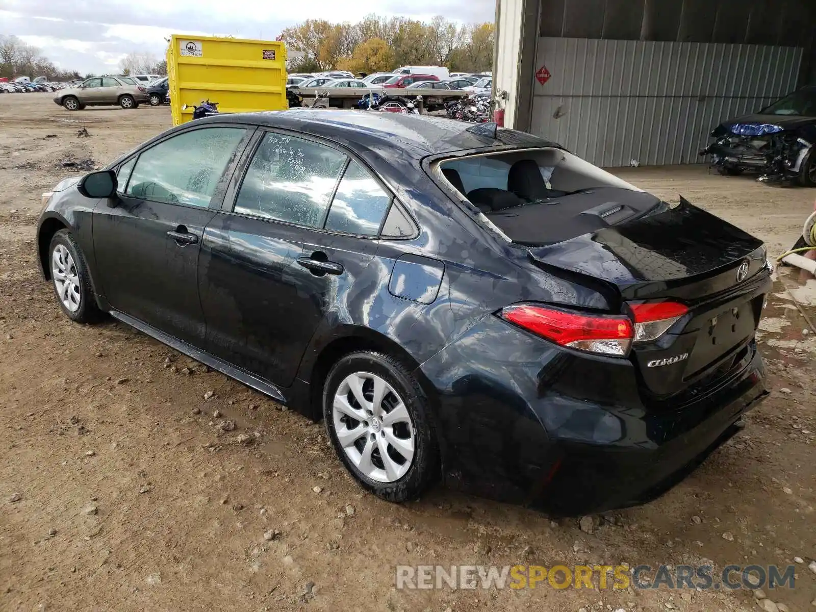 3 Photograph of a damaged car 5YFEPMAE5MP252387 TOYOTA COROLLA 2021