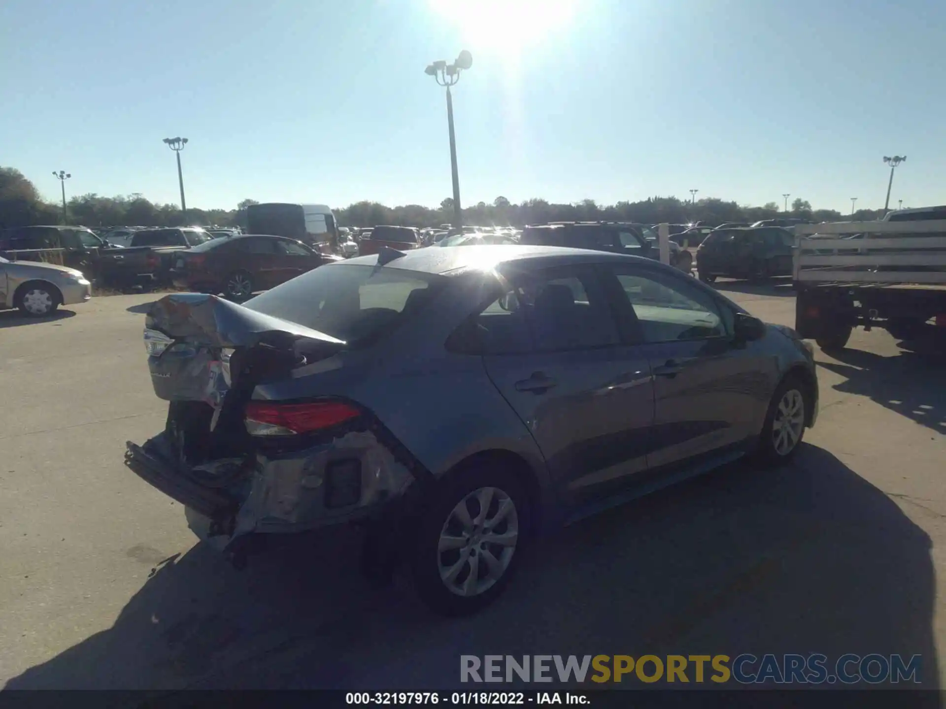 4 Photograph of a damaged car 5YFEPMAE5MP254320 TOYOTA COROLLA 2021