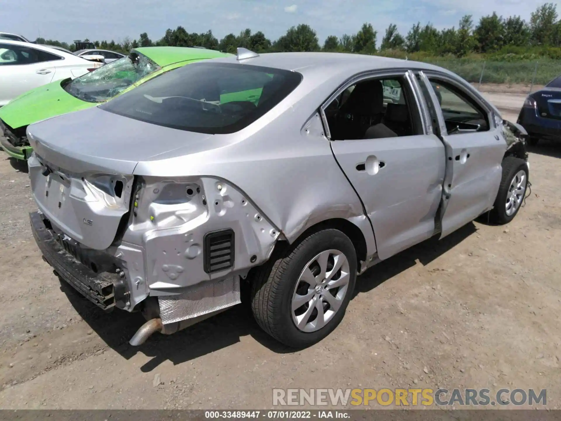 4 Photograph of a damaged car 5YFEPMAE5MP259100 TOYOTA COROLLA 2021